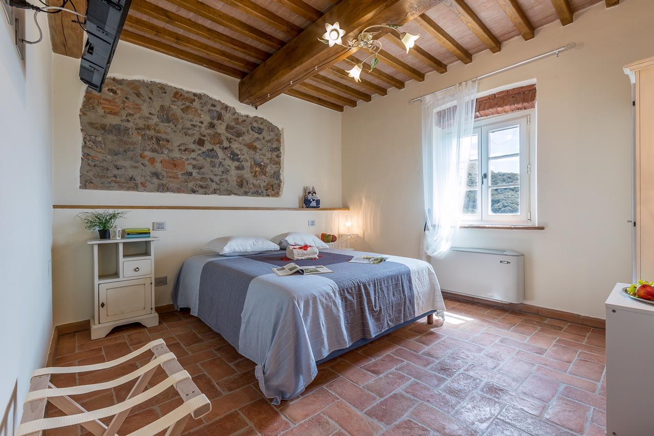 B&B Pietra A Padule Filettole Exterior photo